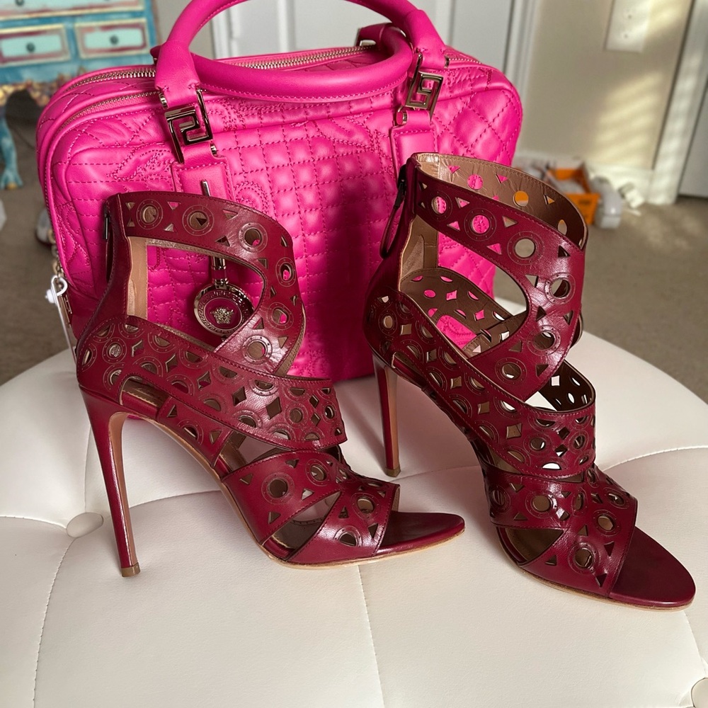 1.5 K Alaia Laser Cut Burgundy Eyelet Heels/booties. 38 New